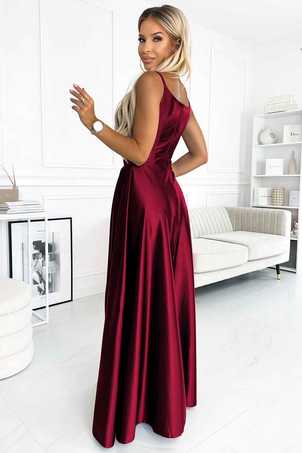 299-13 CHIARA elegancka maxi długa satynowa suknia na ramiączkach - BORDOWA - obrazek 3
