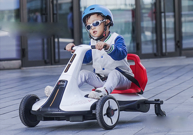SZYBKI DRIFTUJĄCY GOKART, BLUETOOTH, ŚWIATŁA NOWOŚĆ/BDQ-8108 - obrazek 8