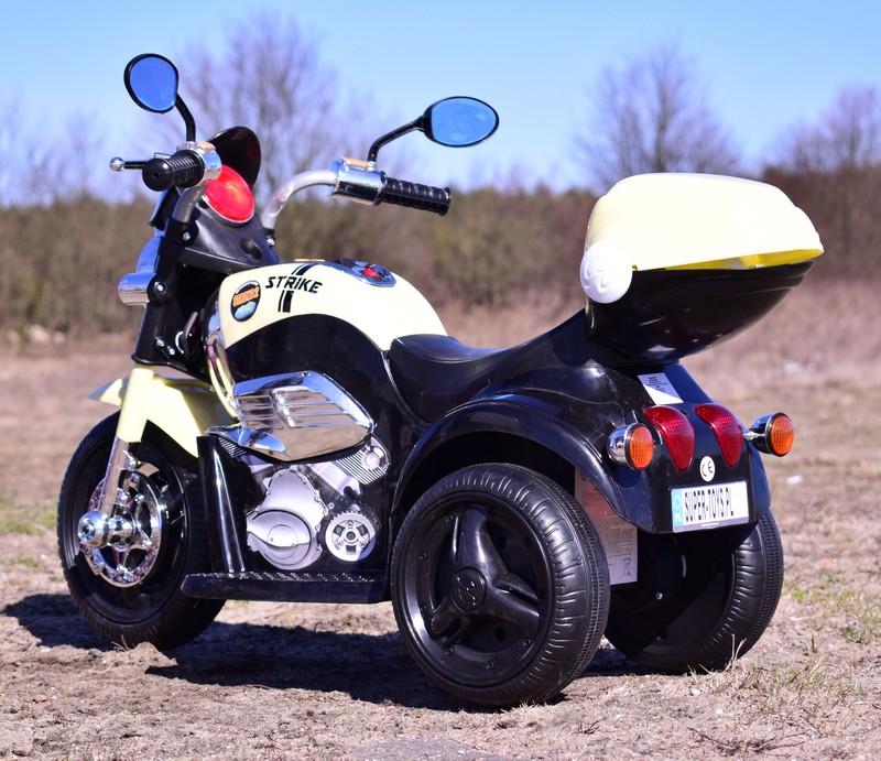 MOTOR CHOPPER STRIKE Z KUFERKIEM, KOGUTEM I POLICYJNYMI DŹWIĘKAMI/TR1508B - obrazek 18
