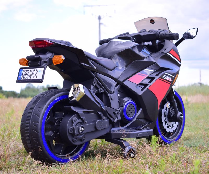 MEGA MOTOR ŚCIGACZ STRONG 2 EXCLUSIVE, ŚWIECĄCE KOŁA, GAZ W MANETCE, HAMULEC/DLS07 - obrazek 12