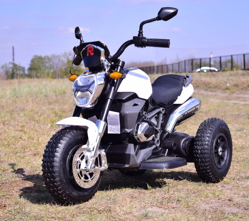 NAJNOWSZY WIELKI MOTOR , POMPOWANE KOŁA, PANEL, DŹWIĘKI, SKÓRA, STRONG2/1280 - obrazek 14