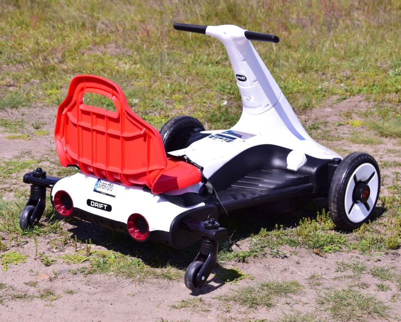 SZYBKI DRIFTUJĄCY GOKART, BLUETOOTH, ŚWIATŁA NOWOŚĆ/BDQ-8108 - obrazek 6