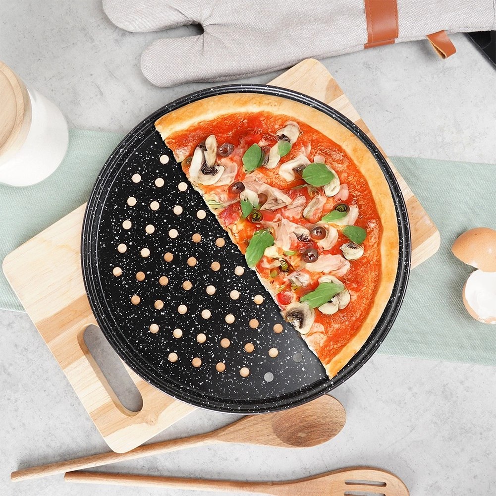 Forma do Pizzy VILDE Granitowa Perforowana Dno 28 cm Chrupiący Spód - obrazek 6