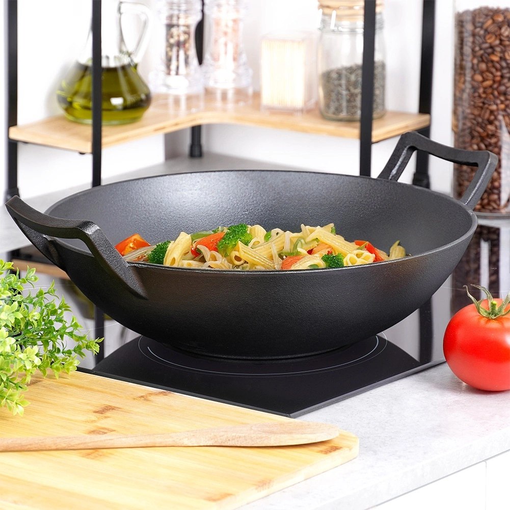 Patelnia Wok Żeliwna Duża 36 cm VILDE Cast Line do Indukcji Grill - obrazek 2