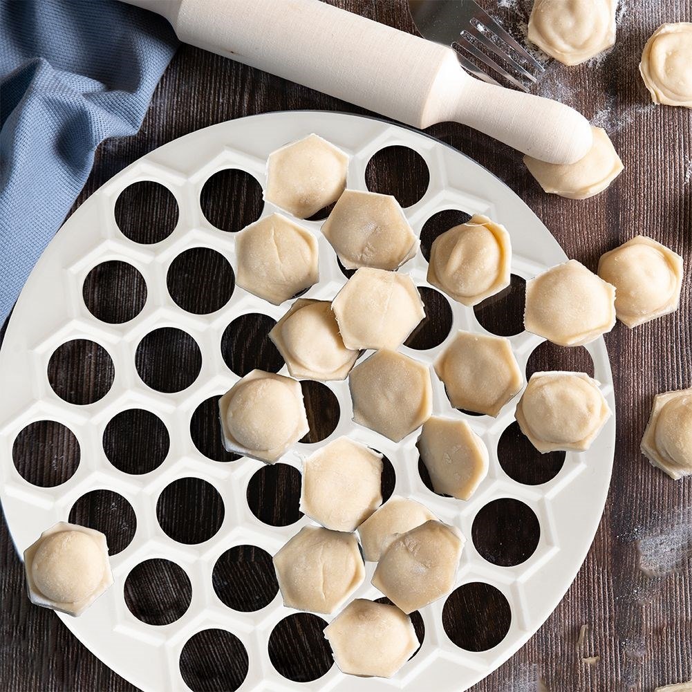 Pierożnica do Uszek Mini Pierogów 24 cm VILDE z Formą na 37 sztuk - obrazek 2