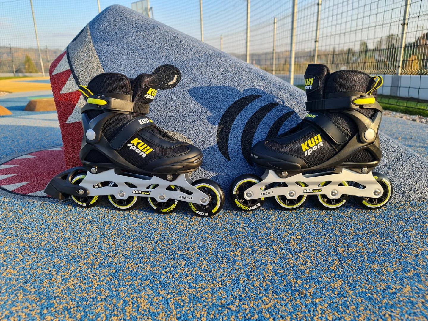 Rolki Damskie Męskie Czarne Kauczukowe Solidne z Hamulcem KUBISPORT roz. 43 - obrazek 5