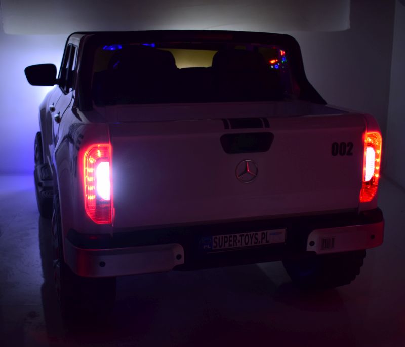 MERCEDES X LICENCJA POLICJA, 4X4 ,2x12V, MIĘKKIE KOŁA EVA, MIĘKKIE SIEDZENIE, 5 PUNKTOWE PASY /XMX606 - obrazek 5