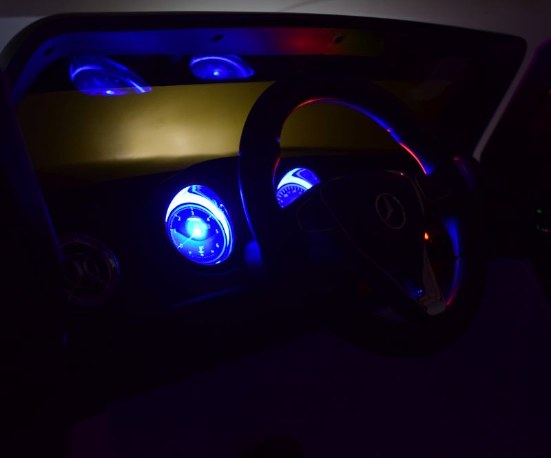 MERCEDES X LICENCJA POLICJA, 4X4 ,2x12V, MIĘKKIE KOŁA EVA, MIĘKKIE SIEDZENIE, 5 PUNKTOWE PASY /XMX606 - obrazek 6