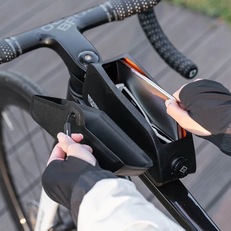 Torba rowerowa Rockbros AS-134 ROAD TO SKY wodoodporna na ramę 0,6 l - czarna - obrazek 4